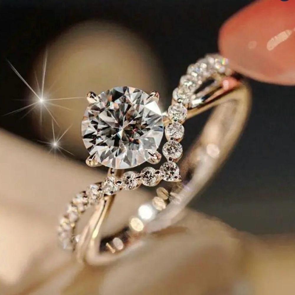 🔷 NEW Dazzling Silver Crystal Ring 🔷